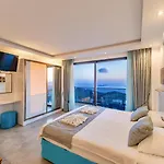 4 Bedroom Sea View In *