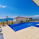 Villa 4 Bedroom Sea View In