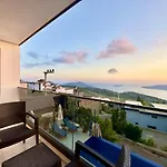 Villa 4 Bedroom Sea View In