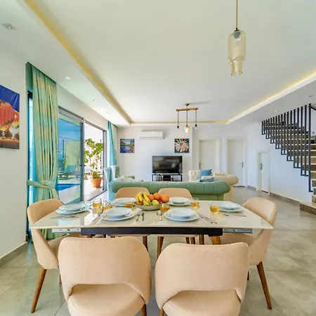 4 Bedroom Sea View In Kalkan ヴィラ