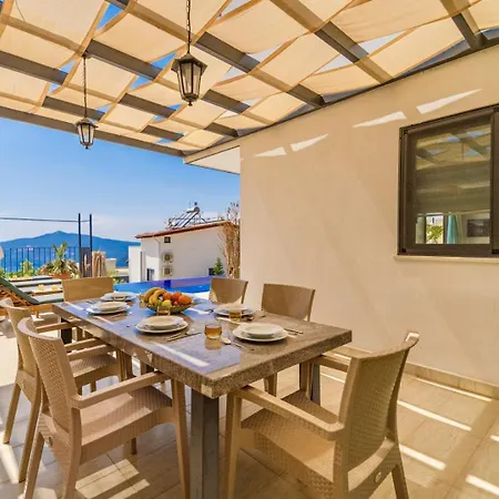 4 Bedroom Sea View In Kalkan ヴィラ カシュ
