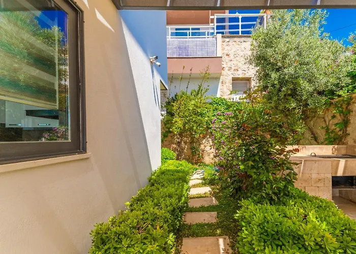 4 Bedroom Sea View In Kalkan *